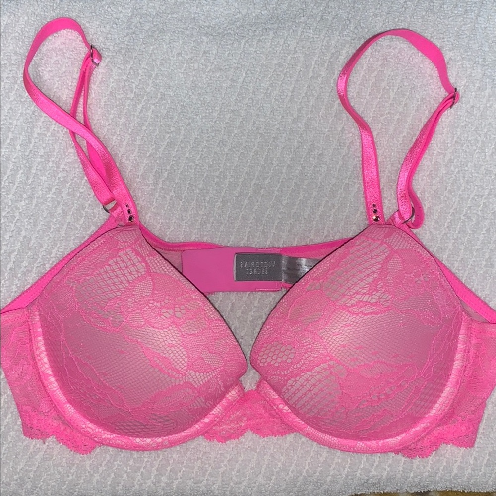 Victoria’s Secret Biofit Demi Uplift